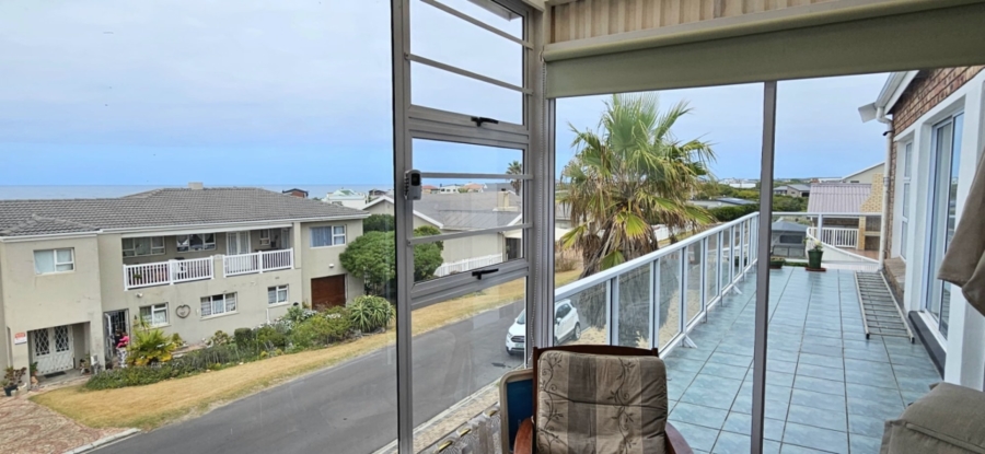 5 Bedroom Property for Sale in Franskraal Western Cape